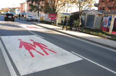 Beylikdüzü'nde trafiğe şablon geçit