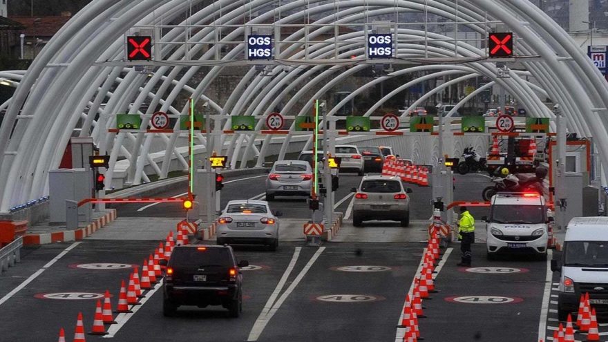 Geçmediğimiz köprüye 48 milyar gitmediğimiz hastaneye 60 milyar
