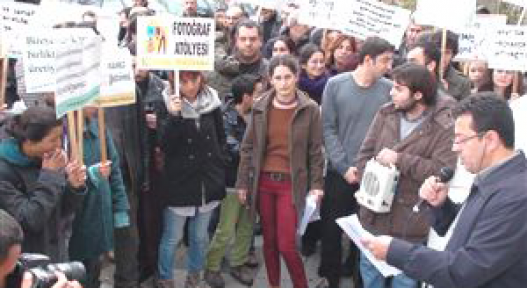 'Kazım Koyuncu Kültür Merkezi kapanmasın'