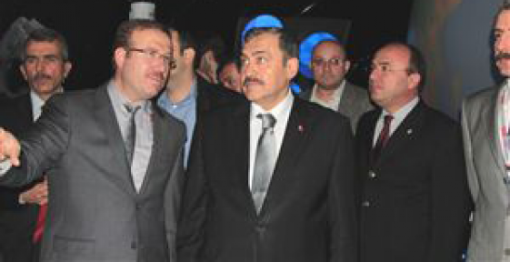 Devletin zirvesi CeBIT'te buluştu