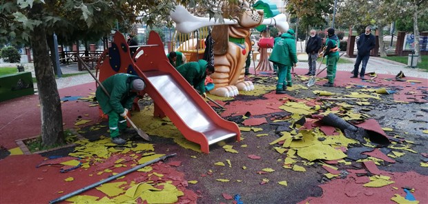 Küçükçekmece Belediye Başkan Yardımcısı görevden uzaklaştırıldı