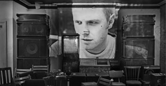 Stuart McCallum Tamirhane Sahnesi'nde