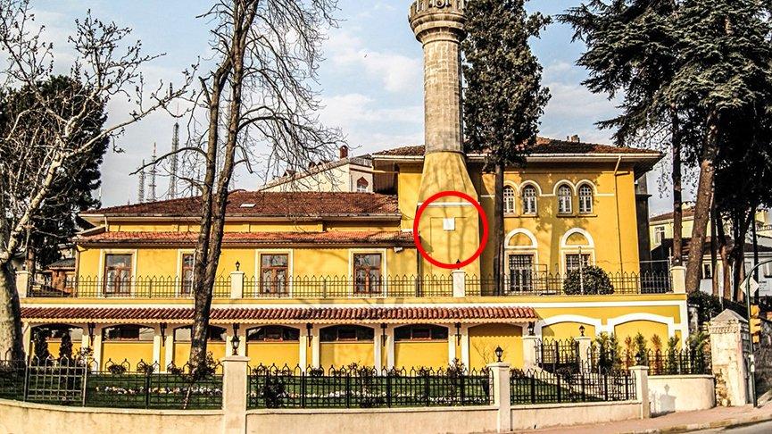 259 yıllık güneş saatinin üstüne badana yaptılar!