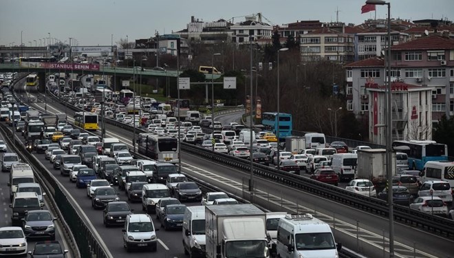 Çıldırtan trafik yoğunluğu