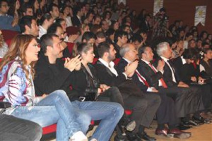 Sosyal medyanın “en ünlüleri“ seçildi