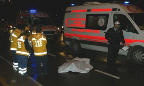 Kartal'da yayaya çarpan araç öldürdü