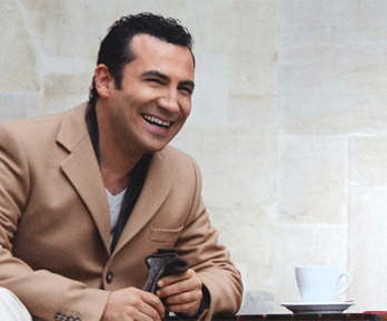 Ferhat Göçer'den müzikli-oyunlu aşk sanatı