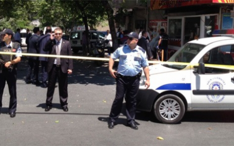 Gaziosmanpaşa'da polise saldırı!