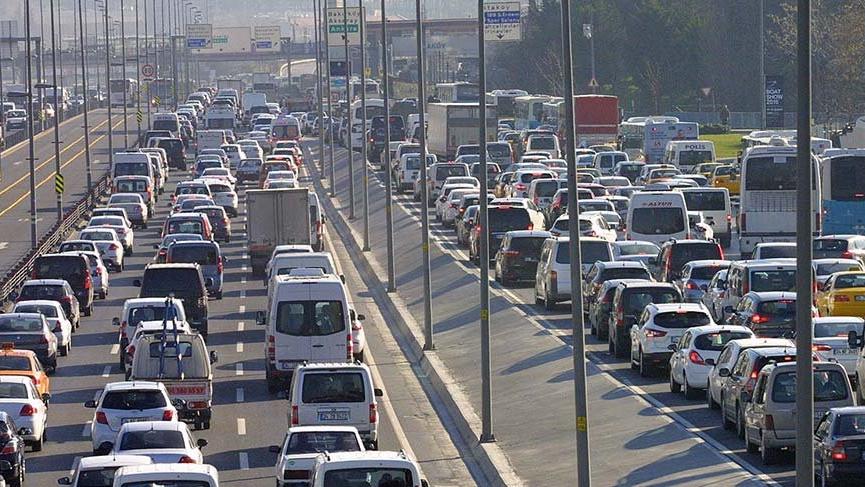 İstanbul trafiği rekor seviyeye ulaştı
