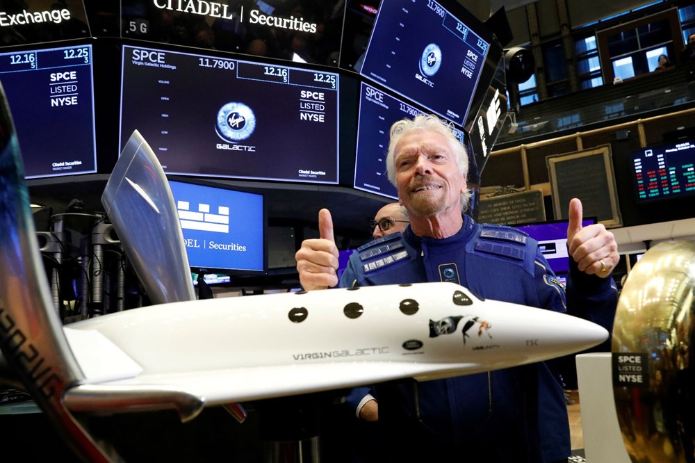 Richard Branson uzaya giden ilk milyarder oldu