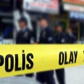 Karakol önünde şüpheli kasa