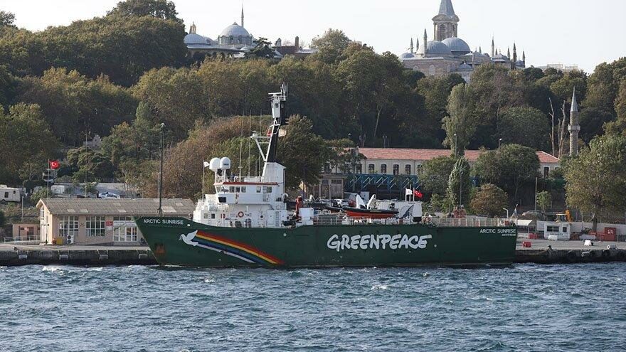 Greenpeace gemisi müsilaj için geldi