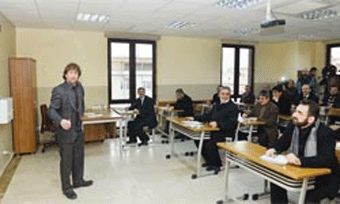 İmamlar İngilizce konuşacak