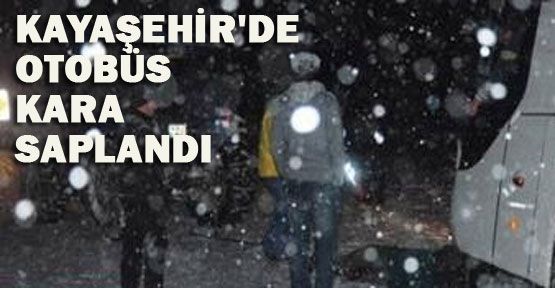 Otobüsü yolcular kurtardı