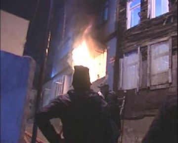 Beyoğlu'nda yine yangın!