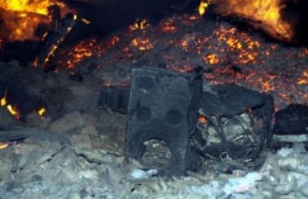 Fikirtepe'de boşaltılan binada yangın çıkardılar