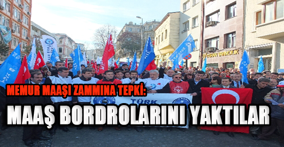 Maaş zammını protesto edip bordro yaktılar