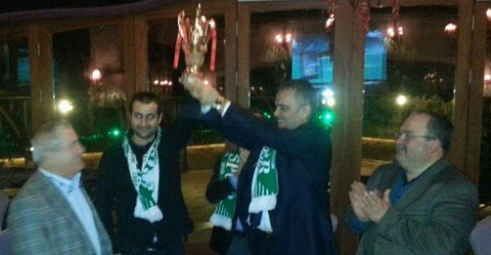 Alemdağspor şampiyonluk kupasını aldı