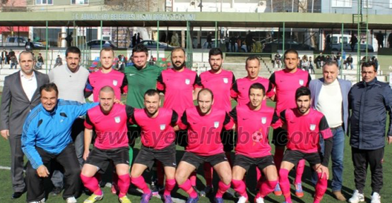 Arnavutköy Belediyespor gücüne güç kattı