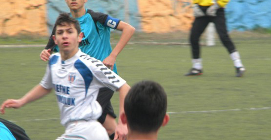 Alibeyköyspor, Şehzadebaşı’nı rahat geçti