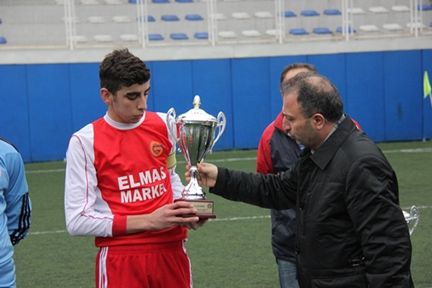 Bayrampaşa Tunaspor Başkanı Kupalandırdı...