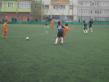 Simurg' tan Yarım Düzine Gol..