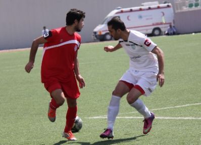 TARTIŞMALI GOLLE ARNAVUTKÖY BELEDİYE 1-0 KAZANDI..