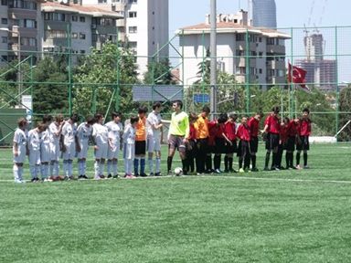 Yıldızspor U-13 Muradiye'ye Şans Tanımadı...