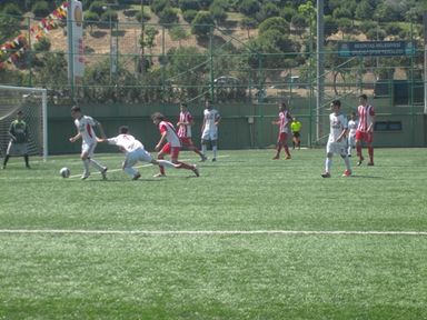 Ortaköy U-19 takımı Y.S.Selimsporu yedi bitirdi.