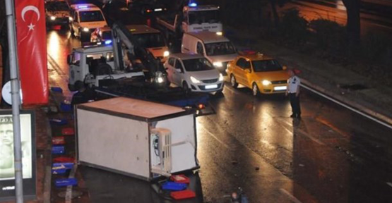 Kamyonet Takla Attı : 2 yaralı