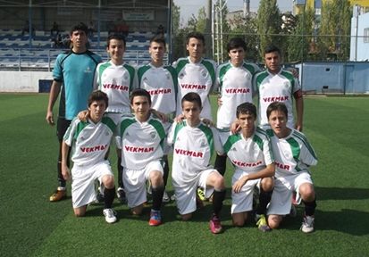 Yoncaspor U-17 evinde yaralı