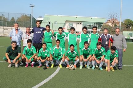Alemdağspor U-17 Altılıyı buldu