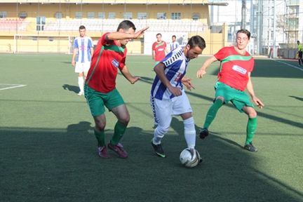 Sarıgazispor ile Valide Tayfunspor birbirlerini yediler