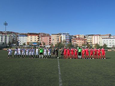 Yeni Özkartalspor ile Bayrampaşa Demir yenişemediler