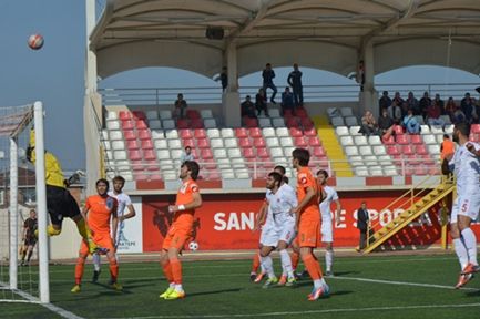 Sancaktepe Belediyespor'un hızını Düzyurtspor kesti 2-2