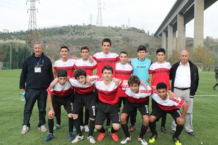 Bakırköy Gençlik liderliği kaptırmadı