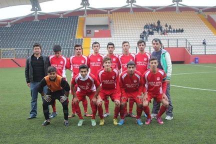Firüzköy liderlik şansını kaçırdı