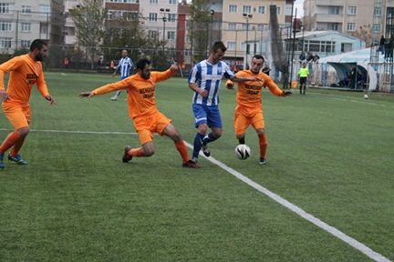 Kaynarca zorlansada 3 puanı aldı