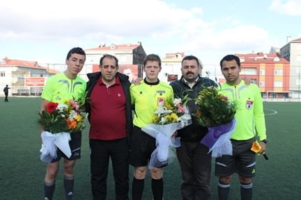 Sancaktepe Zigana yönetiminden hakemlere çiçek