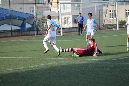 Çakmakspor U-17 takımı gol olup yağdı 11-1