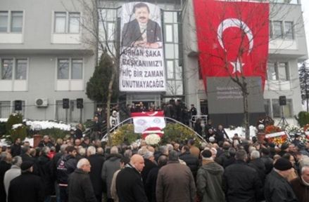 Orhan Saka’yı sevenleri son yolculuğunda yalnız bırakmadı.