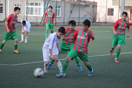 Sarıgazi ile Salacakspor puanları paylaştılar 1-1