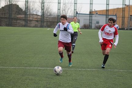 Ziganaspor liderliği bırakmadı