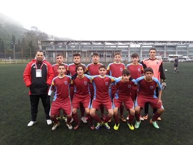 Lider Dolayoba gol yememe orucu bozdu