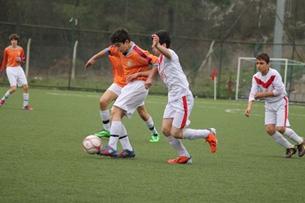Taşdelenspor zirve takibini sürdürdü