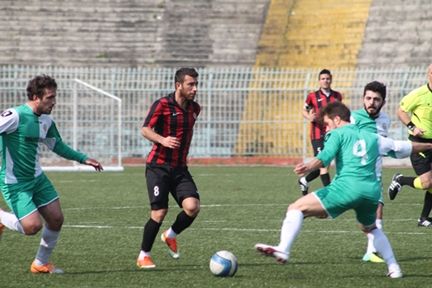 Albayrak'tan zirve takibi