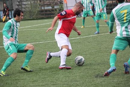 Erokspor zirve yarışını sürdürdü