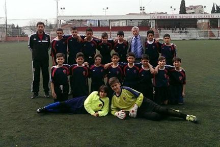 Kuruçeşmespor liderliğe yükseldi