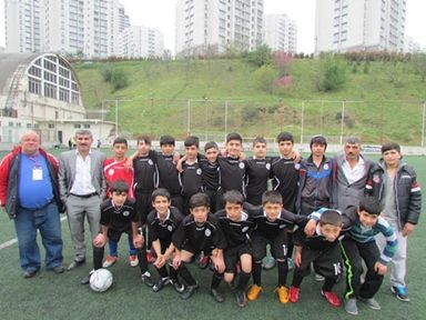 Yeni Özkartalspor zirveye göz kırptı