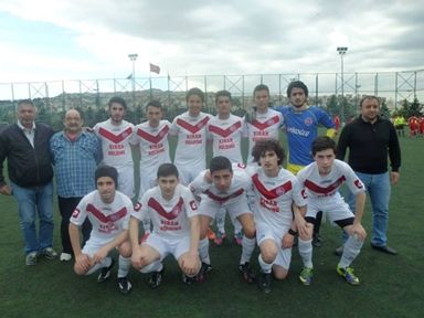 Kulaksız Okspor liderliğe yükseldi